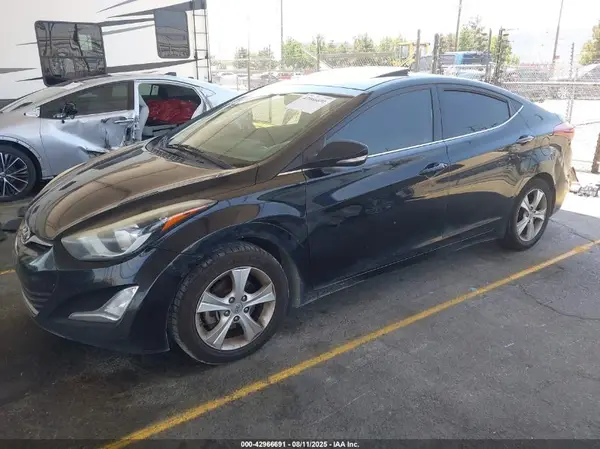 5NPDH4AEXGH772059 2016 HYUNDAI ELANTRA - Image 2