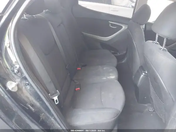 5NPDH4AEXGH772059 2016 HYUNDAI ELANTRA - Image 8