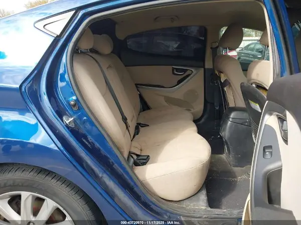 5NPDH4AEXGH772174 2016 HYUNDAI ELANTRA - Image 8