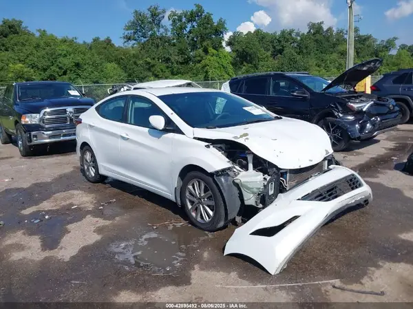 5NPDH4AEXGH773552 2016 HYUNDAI ELANTRA - Image 1