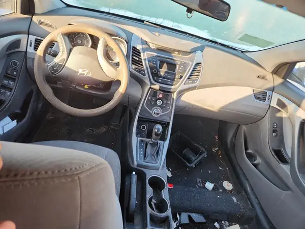 5NPDH4AEXGH773745 2016 HYUNDAI ELANTRA - Image 8