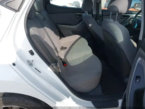 5NPDH4AEXGH774331 2016 HYUNDAI ELANTRA - Image 8