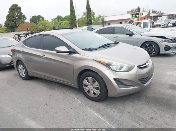 5NPDH4AEXGH776046 2016 HYUNDAI ELANTRA - Image 1
