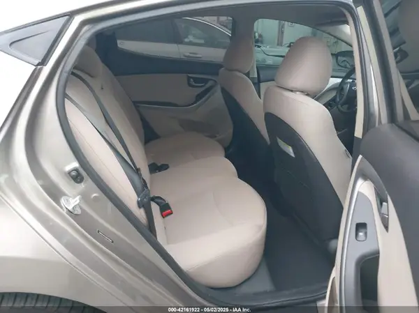 5NPDH4AEXGH776046 2016 HYUNDAI ELANTRA - Image 8