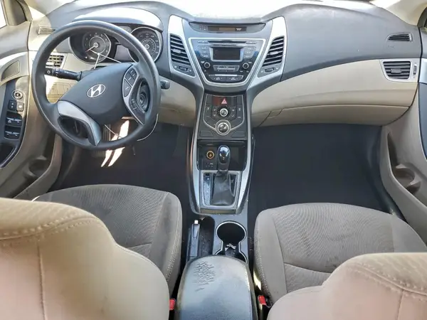 5NPDH4AEXGH780100 2016 HYUNDAI ELANTRA - Image 8