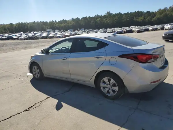 5NPDH4AEXGH781862 2016 HYUNDAI ELANTRA - Image 2