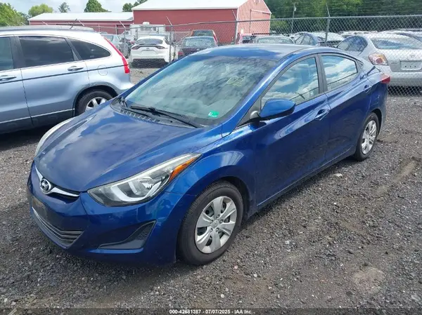 5NPDH4AEXGH784082 2016 HYUNDAI ELANTRA - Image 2