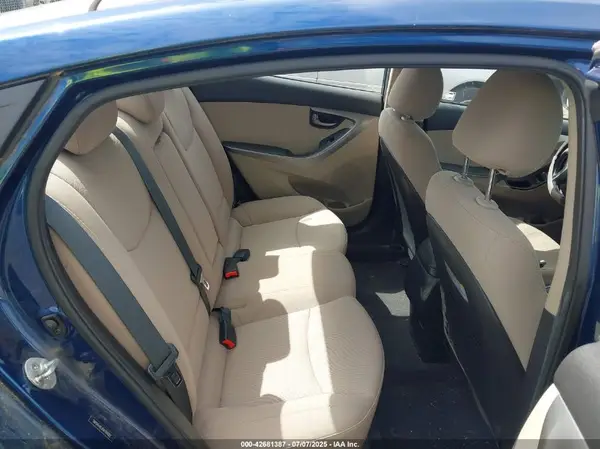 5NPDH4AEXGH784082 2016 HYUNDAI ELANTRA - Image 8