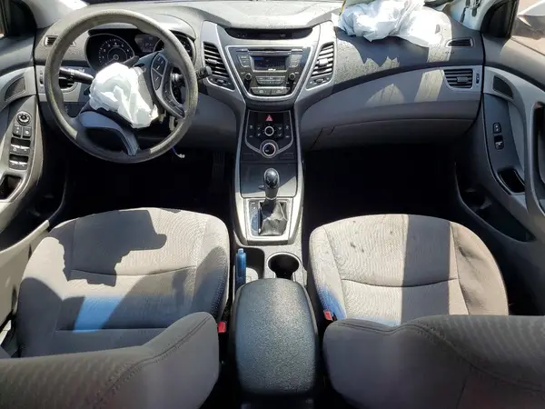 5NPDH4AEXGH784941 2016 HYUNDAI ELANTRA - Image 8