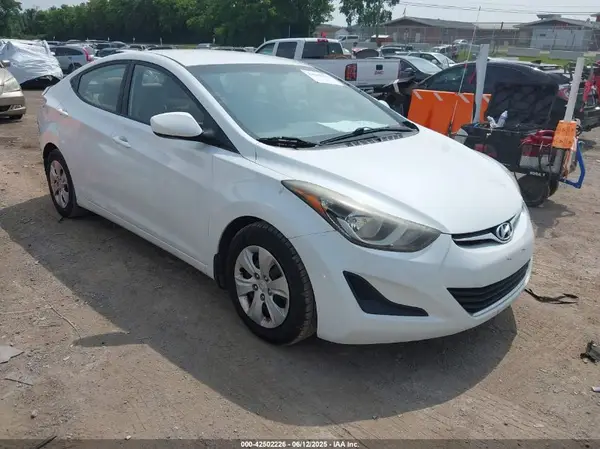 5NPDH4AEXGH785541 2016 HYUNDAI ELANTRA - Image 1