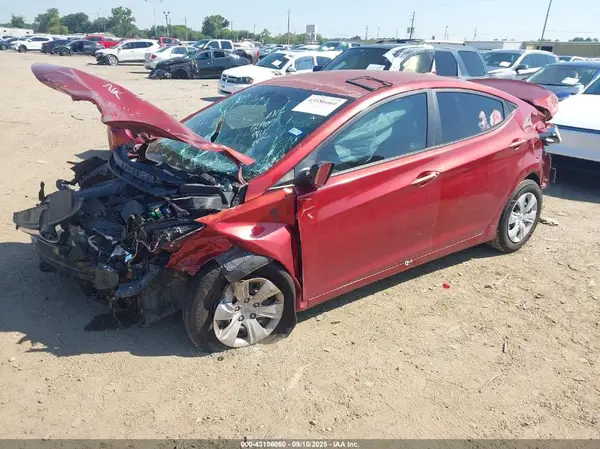 5NPDH4AEXGH786303 2016 HYUNDAI ELANTRA - Image 2