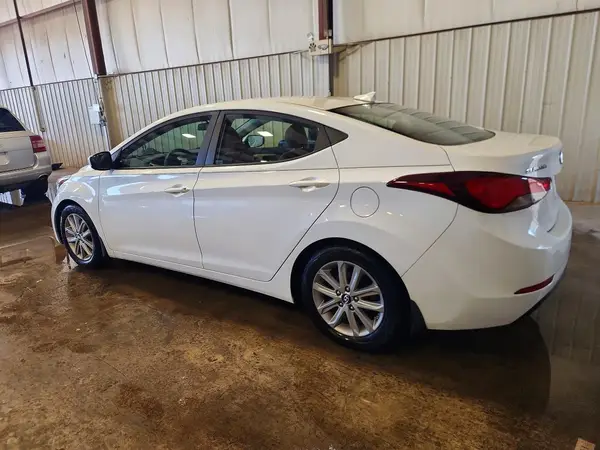 5NPDH4AEXGH788696 2016 HYUNDAI ELANTRA - Image 2