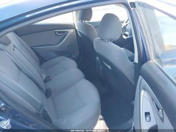 5NPDH4AEXGH789136 2016 HYUNDAI ELANTRA - Image 8