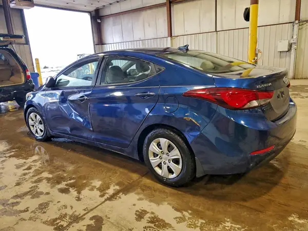 5NPDH4AEXGH793882 2016 HYUNDAI ELANTRA - Image 2