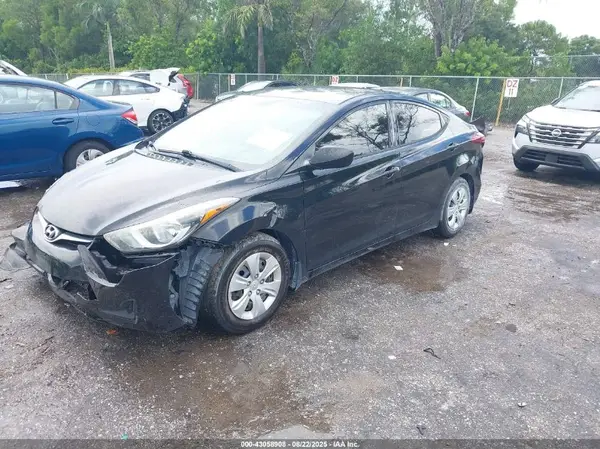 5NPDH4AEXGH794563 2016 HYUNDAI ELANTRA - Image 2