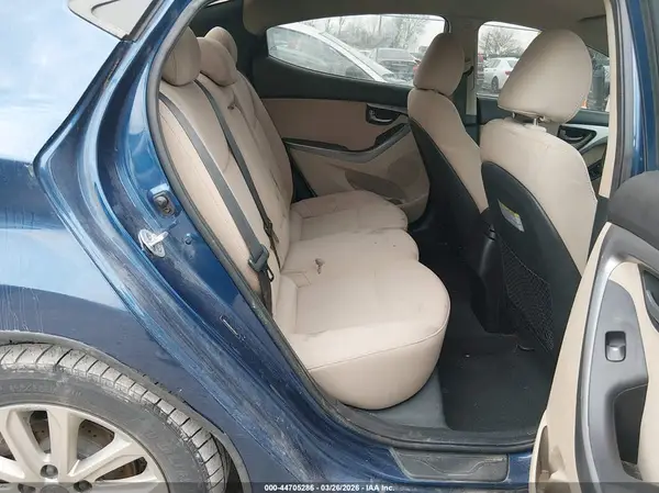 5NPDH4AEXGH795647 2016 HYUNDAI ELANTRA - Image 8