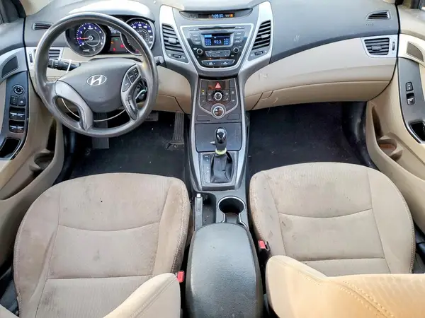 5NPDH4AEXGH796619 2016 HYUNDAI ELANTRA - Image 8