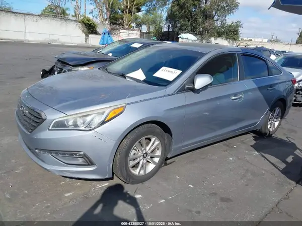 5NPE24AA0GH352409 2016 HYUNDAI SONATA - Image 2