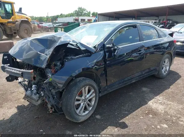 5NPE24AA0HH528585 2017 HYUNDAI SONATA - Image 2
