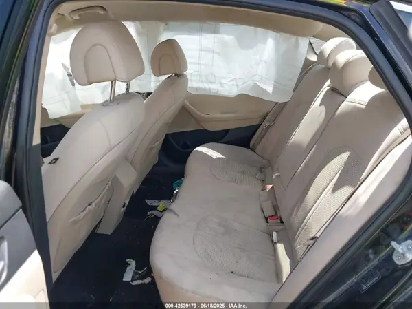 5NPE24AA0HH528585 2017 HYUNDAI SONATA - Image 8