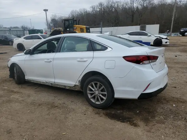 5NPE24AA0JH672613 2018 HYUNDAI SONATA - Image 2