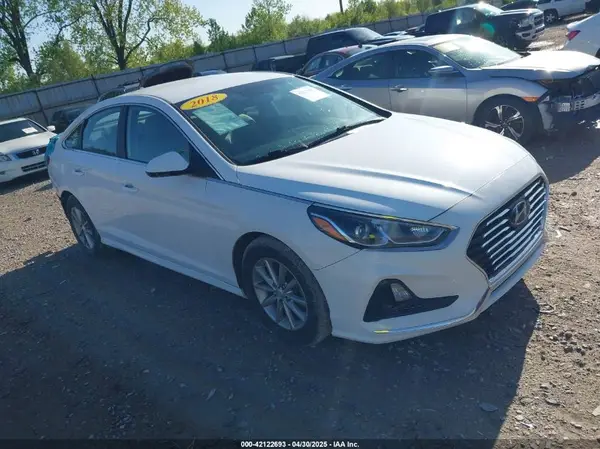 5NPE24AA0JH695874 2018 HYUNDAI SONATA - Image 1
