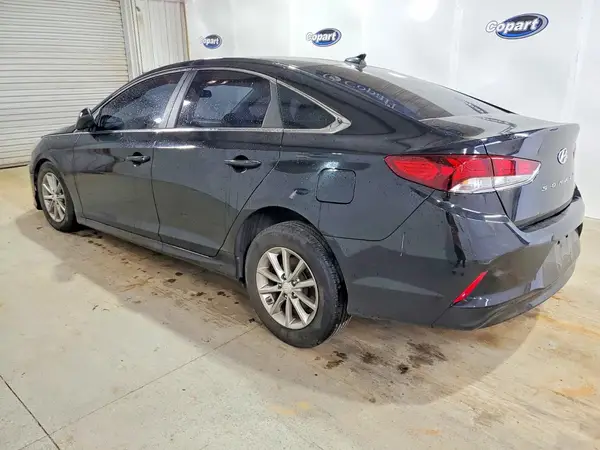 5NPE24AA1JH683801 2018 HYUNDAI SONATA - Image 2