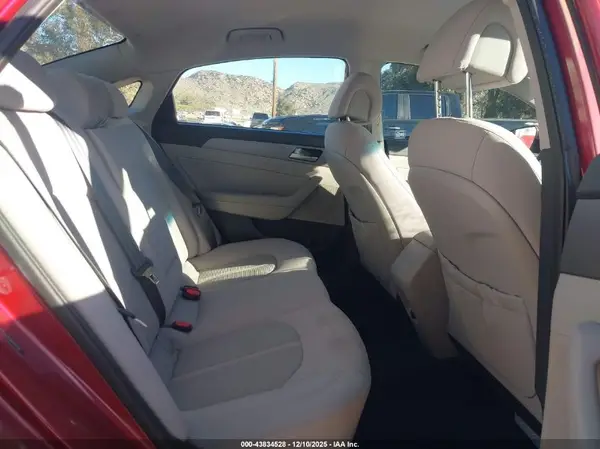 5NPE24AA2GH425182 2016 HYUNDAI SONATA - Image 8