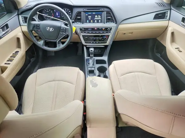 5NPE24AA2HH450780 2017 HYUNDAI SONATA - Image 8
