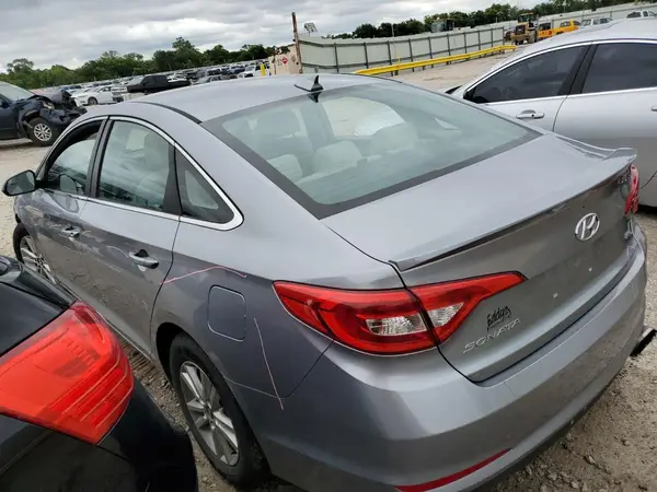 5NPE24AA2HH495850 2017 HYUNDAI SONATA - Image 2