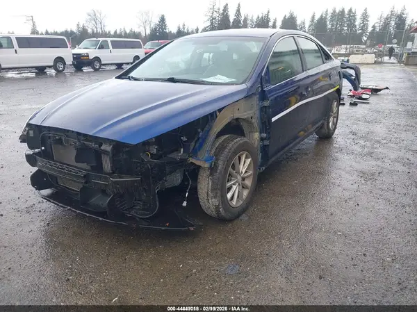 5NPE24AA2JH701285 2018 HYUNDAI SONATA - Image 2
