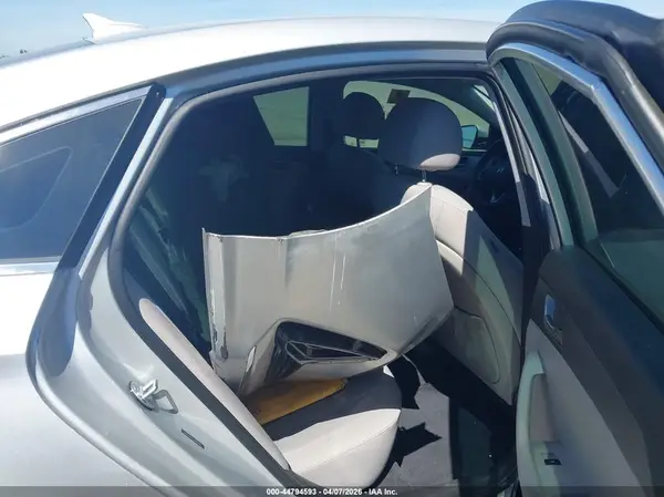 5NPE24AA2JH715915 2018 HYUNDAI SONATA - Image 8
