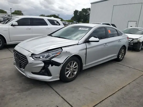 5NPE24AA2JH723982 2018 HYUNDAI SONATA - Image 1