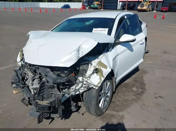 5NPE24AA3GH420637 2016 HYUNDAI SONATA - Image 2