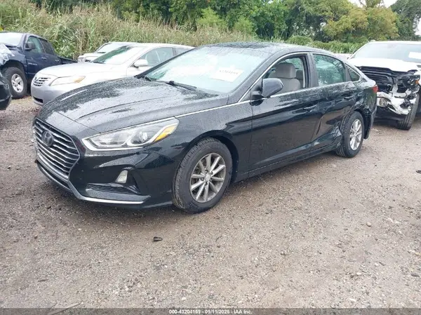 5NPE24AA3JH673948 2018 HYUNDAI SONATA - Image 2