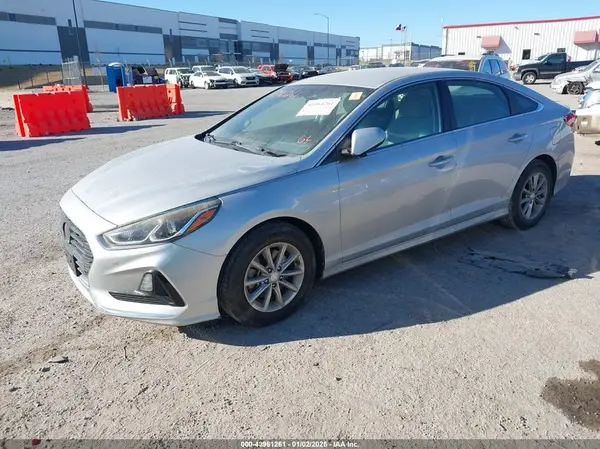 5NPE24AA3JH700615 2018 HYUNDAI SONATA - Image 2
