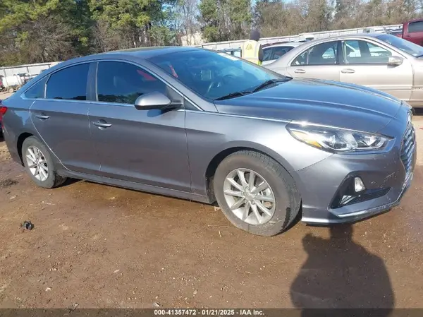 5NPE24AA3JH721061 2018 HYUNDAI SONATA - Image 1
