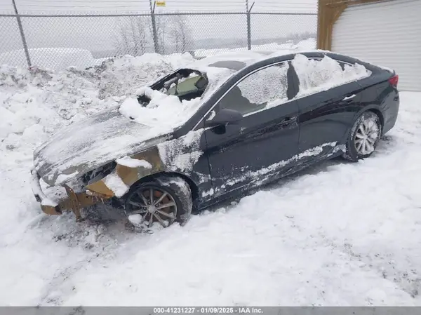 5NPE24AA3JH724400 2018 HYUNDAI SONATA - Image 2