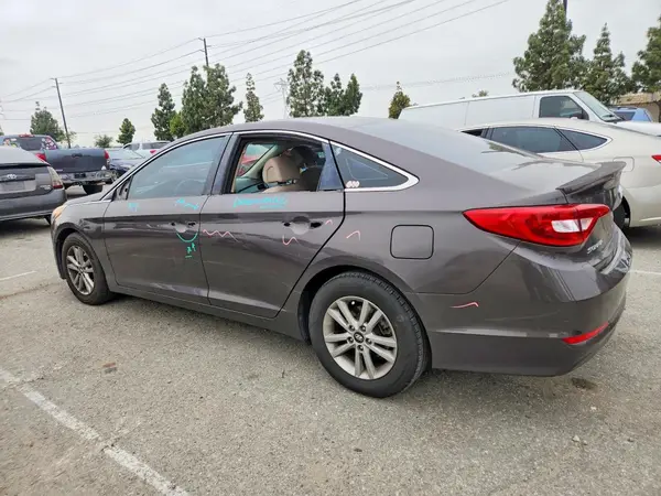 5NPE24AA4GH415138 2016 HYUNDAI SONATA - Image 2