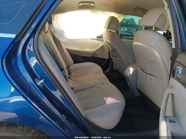 5NPE24AA4HH440431 2017 HYUNDAI SONATA - Image 8