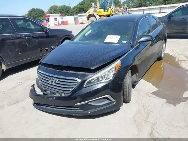 5NPE24AA4HH449369 2017 HYUNDAI SONATA - Image 2