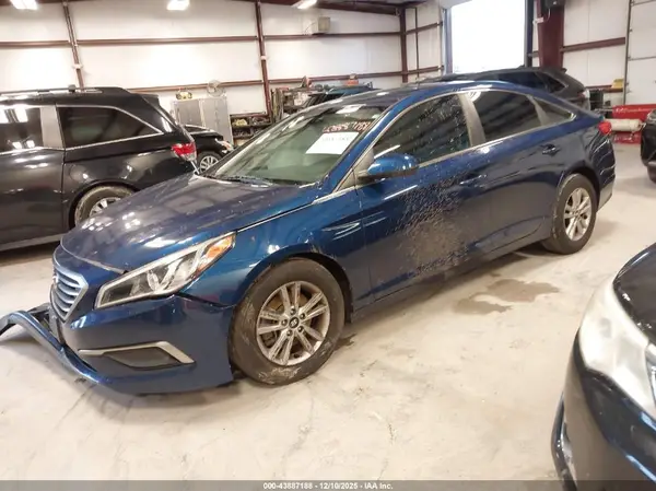 5NPE24AA4HH466950 2017 HYUNDAI SONATA - Image 2