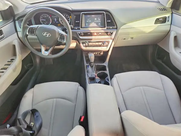 5NPE24AA4JH684960 2018 HYUNDAI SONATA - Image 8