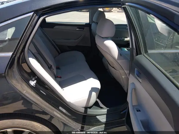 5NPE24AA4JH685395 2018 HYUNDAI SONATA - Image 8