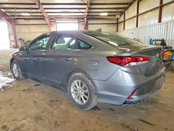 5NPE24AA4JH699250 2018 HYUNDAI SONATA - Image 2