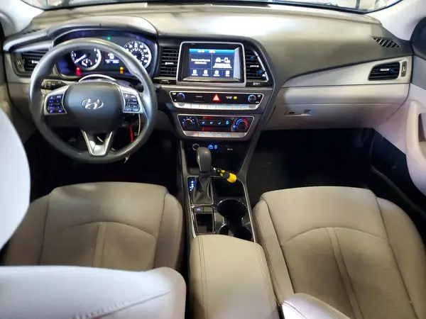 5NPE24AA4JH699250 2018 HYUNDAI SONATA - Image 8