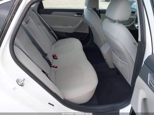 5NPE24AA4JH701725 2018 HYUNDAI SONATA - Image 8
