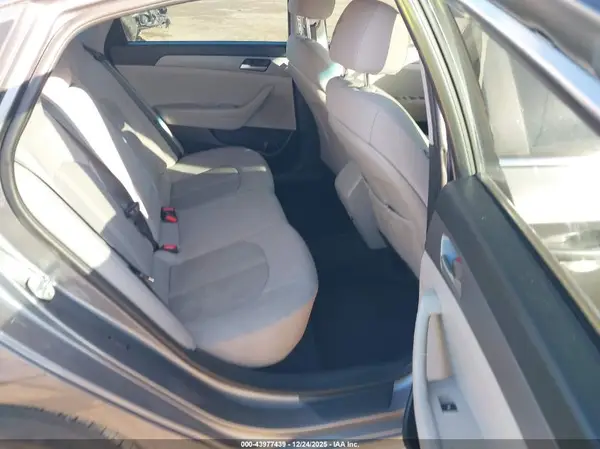 5NPE24AA4JH701742 2018 HYUNDAI SONATA - Image 8