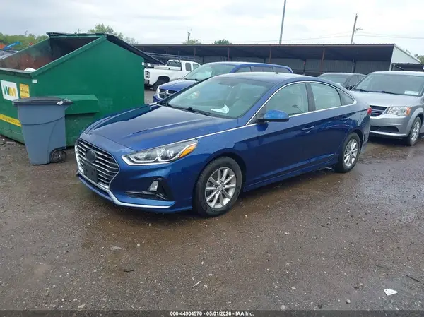 5NPE24AA4JH705628 2018 HYUNDAI SONATA - Image 2