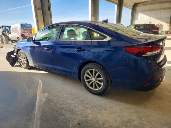 5NPE24AA4JH715835 2018 HYUNDAI SONATA - Image 2